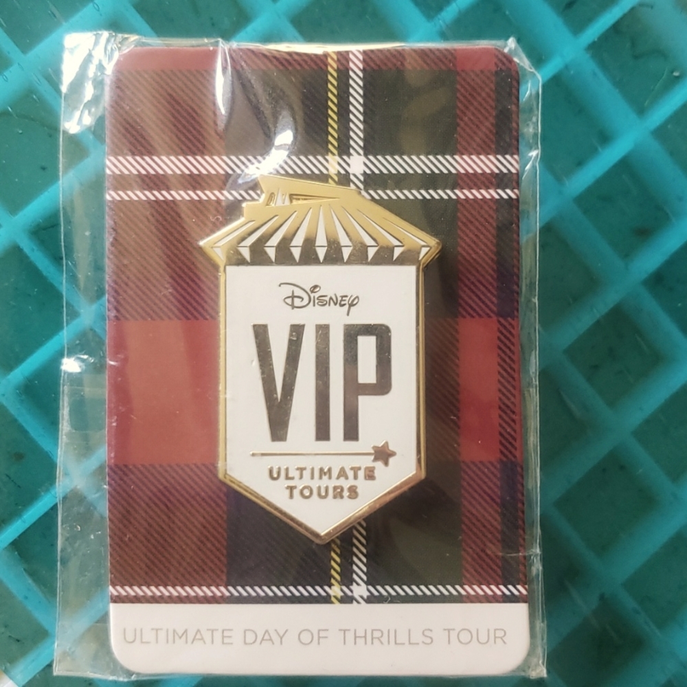 Disney VIP Ultimate tours pin